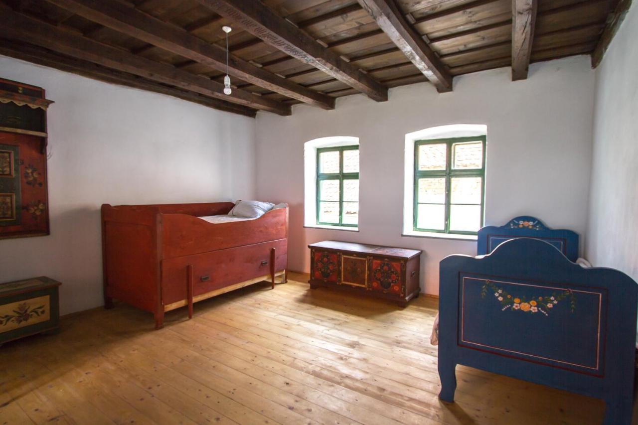 Viscri 9 Guest House ภายนอก รูปภาพ