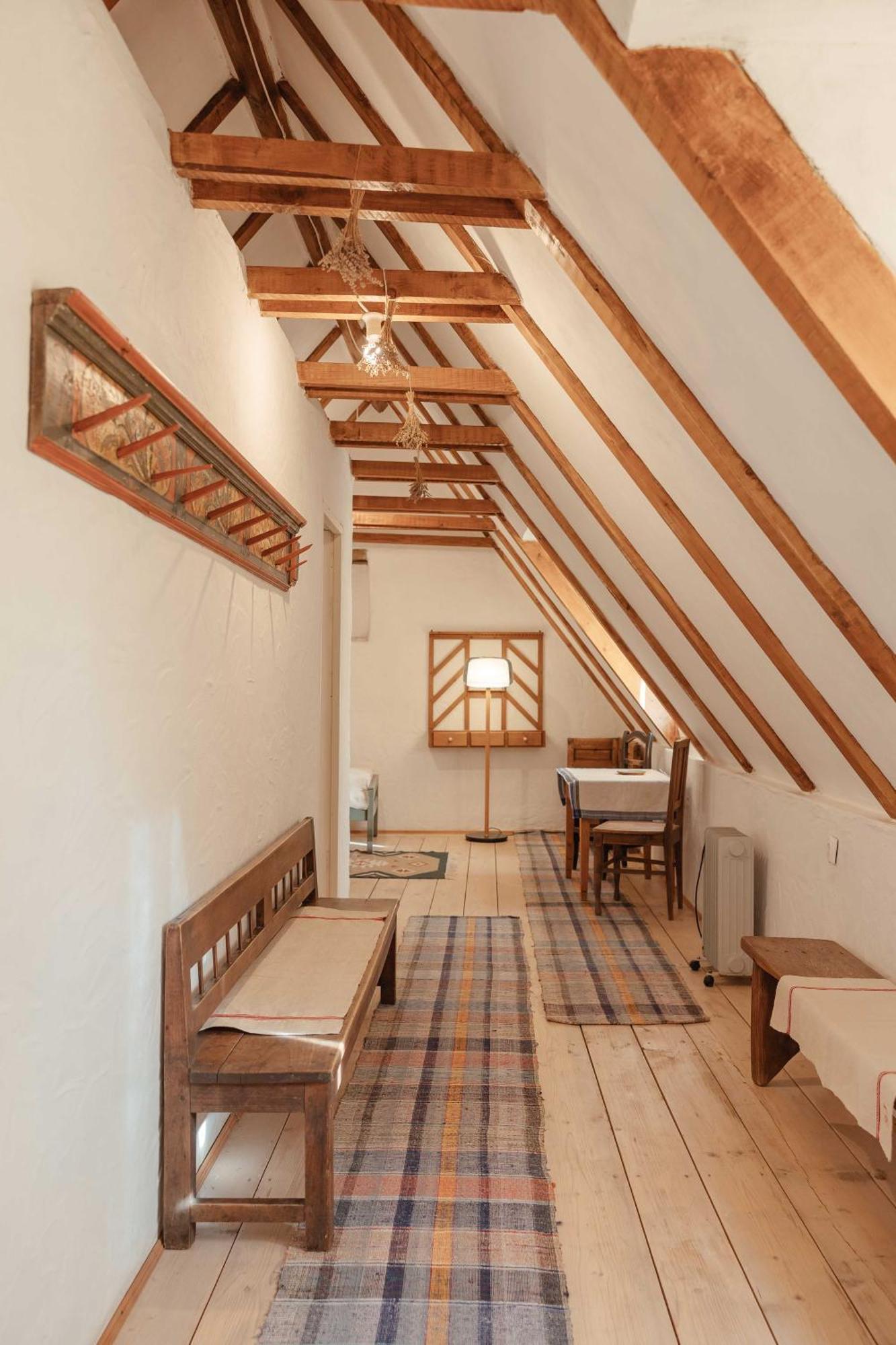 Viscri 9 Guest House ภายนอก รูปภาพ