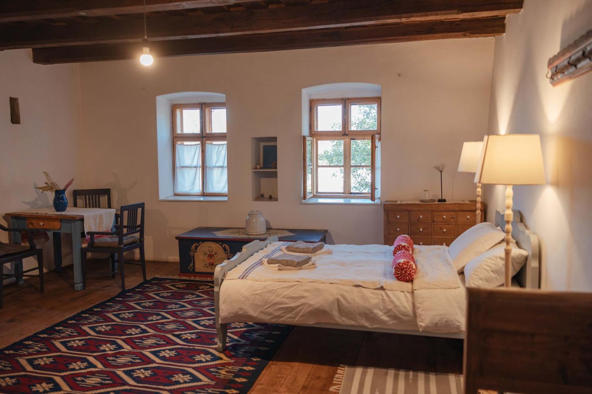 Viscri 9 Guest House ภายนอก รูปภาพ