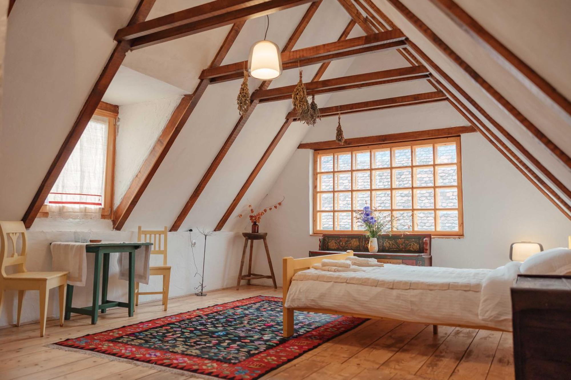 Viscri 9 Guest House ภายนอก รูปภาพ