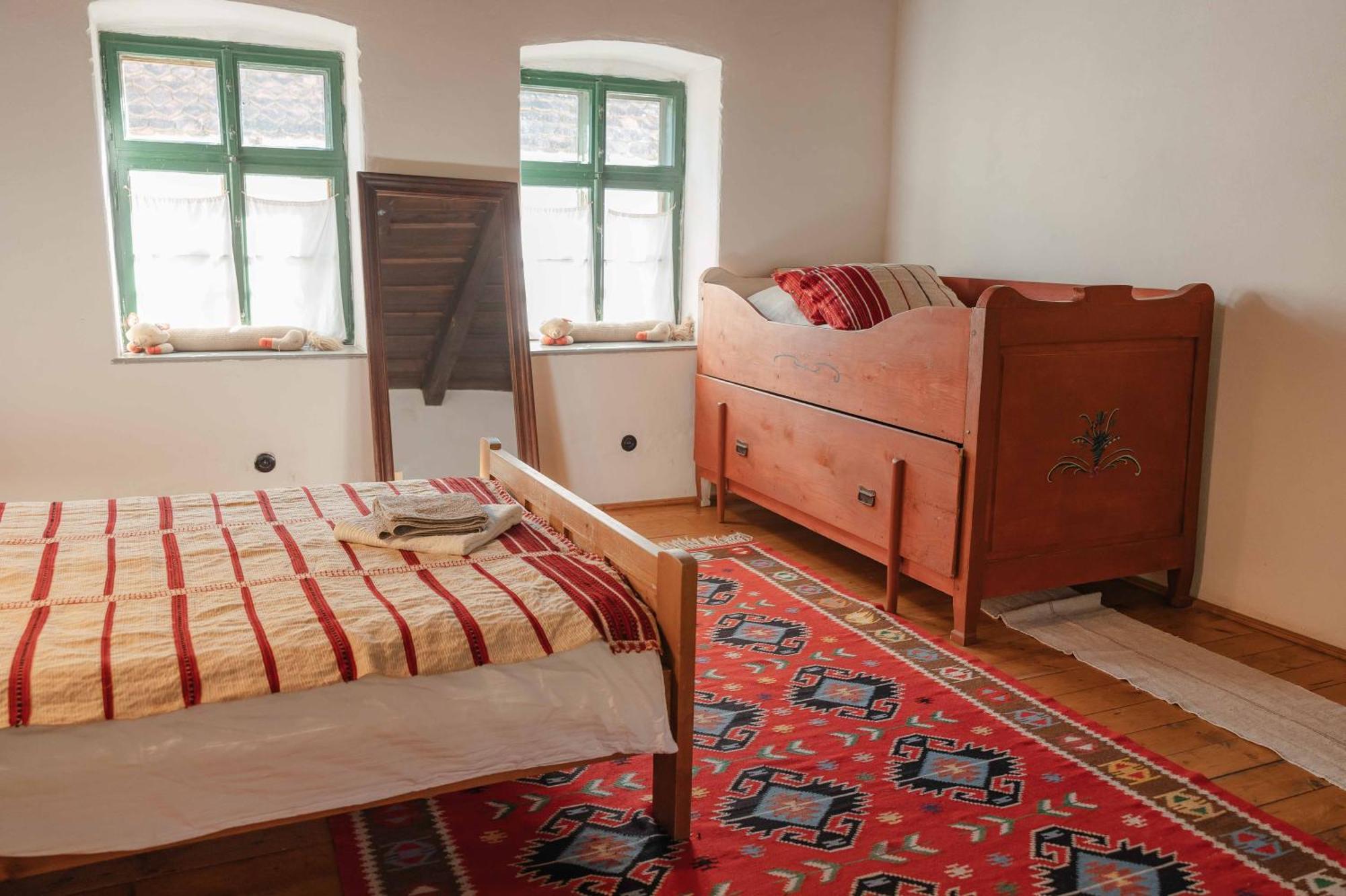 Viscri 9 Guest House ภายนอก รูปภาพ