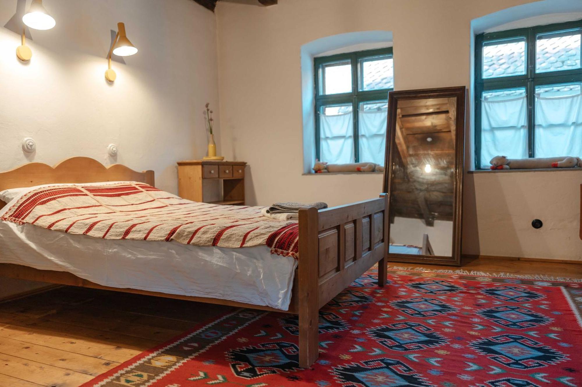 Viscri 9 Guest House ภายนอก รูปภาพ