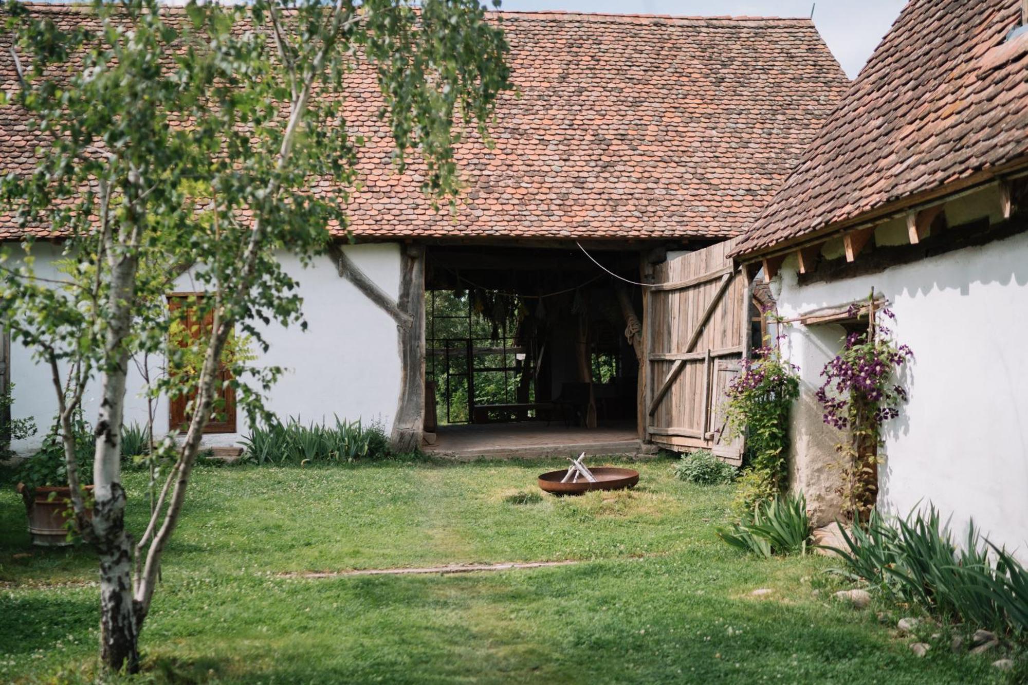 Viscri 9 Guest House ภายนอก รูปภาพ
